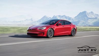 "Tesla" تعترف بأن تقنية القيادة الذاتية ليست كاملة