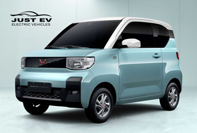 سيارة "WulingHongguang Mini EVs" الجديدة تحلق بشوارع الصين