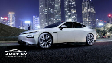 رحلة ذاتية القيادة من أسطول سيارات Xpeng P7s