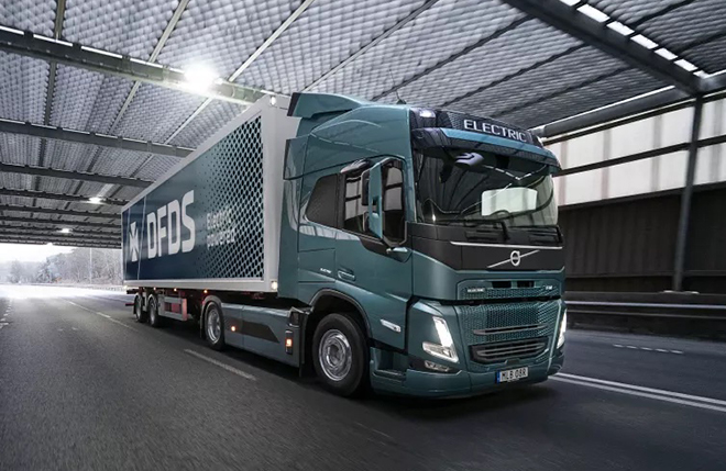 شركة الشحن الأوروبية تطلب 100 شاحنة فولفو FM كهربائية