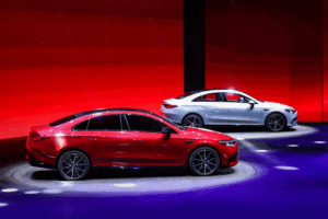 مرسيدس CLA 300 L الكهربائية