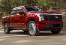 فورد F-150 لايتنينج 2025